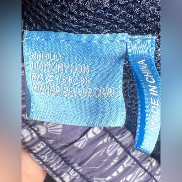 J. McLaughlin Lobster Men’s Swim Shorts Trunks in Blue Size XL - Picture 7 of 7